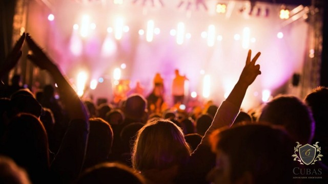 Adolescentes retiradas de show sero indenizadas