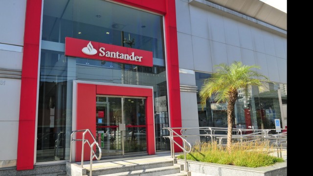 Banco  condenado por cobrar atraso de conta vencida no domingo