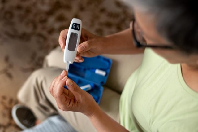 Me de gmeos com diabetes consegue horrio especial de trabalho para cuidar dos filhos