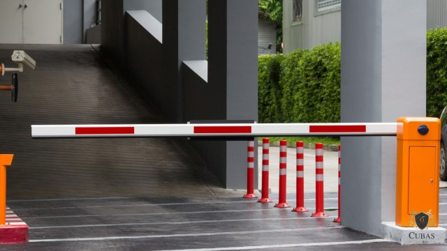 Motorista roubado antes de cruzar a cancela do estacionamento de shopping ser indenizado