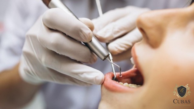 Paciente que sofreu 3 meses por extrao dentria grosseira ser indenizada por clnica