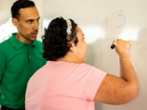 Adolescente com deficincia psicomotora vai receber benefcio assistencial do INSS