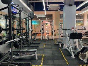 Alunos que tiveram objetos pessoais furtados em academia devem ser indenizados