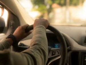 Aplicativo  condenado por suspender motorista com base em antecedentes inexistentes