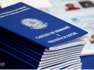 Aposentadoria de scio com participao inexpressiva no pode ser penhorada