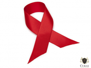Auxiliar de fbrica despedida aps informar que tem HIV deve ser indenizada