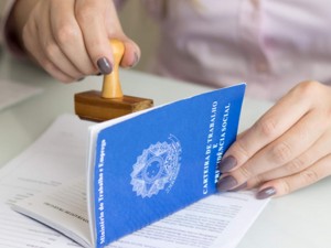 Auxlio emergencial no pode ser pago junto com seguro-desemprego