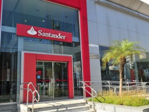 Banco  condenado por cobrar atraso de conta vencida no domingo