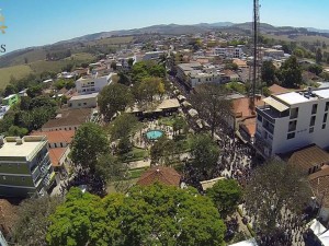 Construtora no entrega obras de loteamento no prazo e ter que pagar danos morais