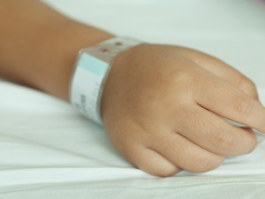Criana em tratamento de cncer garante recebimento de benefcio assistencial