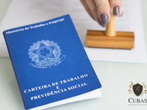 Empregada despedida aps informar que fazia tratamento para depresso deve ser indenizada