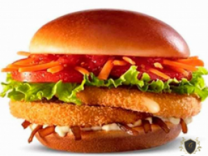 Empregada obrigada a comer sanduche de fast-food como refeio ser indenizada