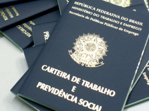 Empresa que deixou de dar baixa na CTPS de ex-empregado em meio  pandemia ser indenizado