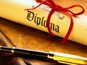 Faculdade  condenada a indenizar aluna que esperou mais de dois anos para receber diploma