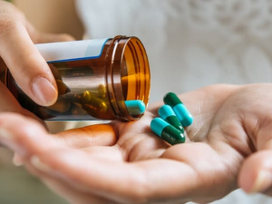 Farmcia indenizar consumidora por venda de medicamento errado