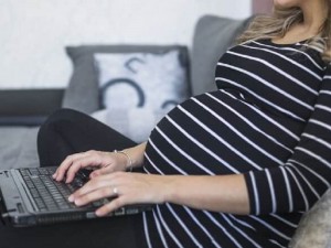 Gestante que recusou reintegrao no perde direito  indenizao