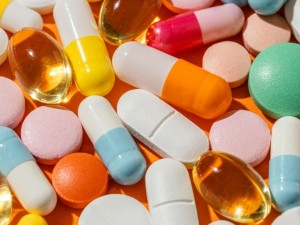 JF concede medicamento a mulher com osteoporose