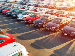 Loja de veculos dever indenizar cliente por vcio oculto em carro
