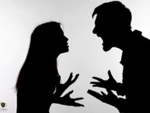 Morador  condenado por ameaar e xingar sndica em discusso de condomnio