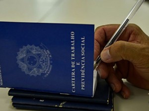 Negada concesso de benefcio para homem que no comprovou condio de desempregado