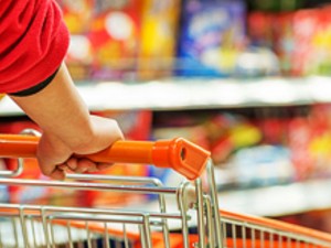 Supermercado indenizar adolescente aps abordagem truculenta de segurana